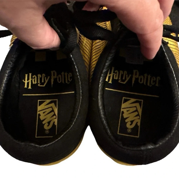 Vans Old Skool Harry Potter Golden Snitch sneakers NWOT - Men’s 5.5/ Women’s 7 - Picture 2 of 10